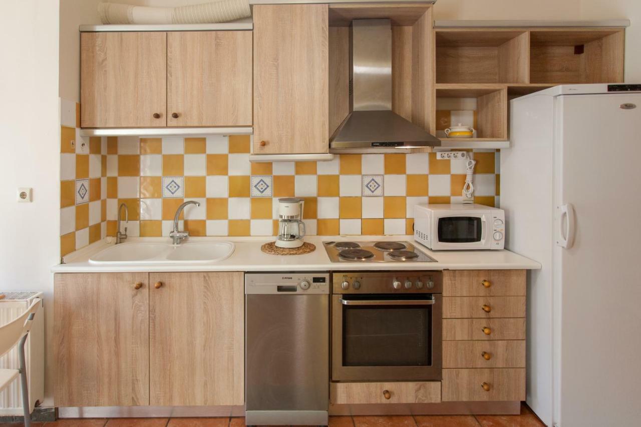 Evelia Apartment Galatas  Екстер'єр фото